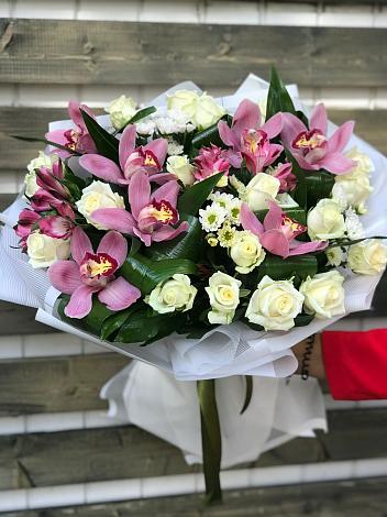 Букет цветов из: Розы и Хризантемы в Натухаевской