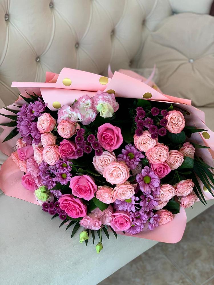 Букет цветов из: Хризантемы, Розы и Лизиантусы в Натухаевской