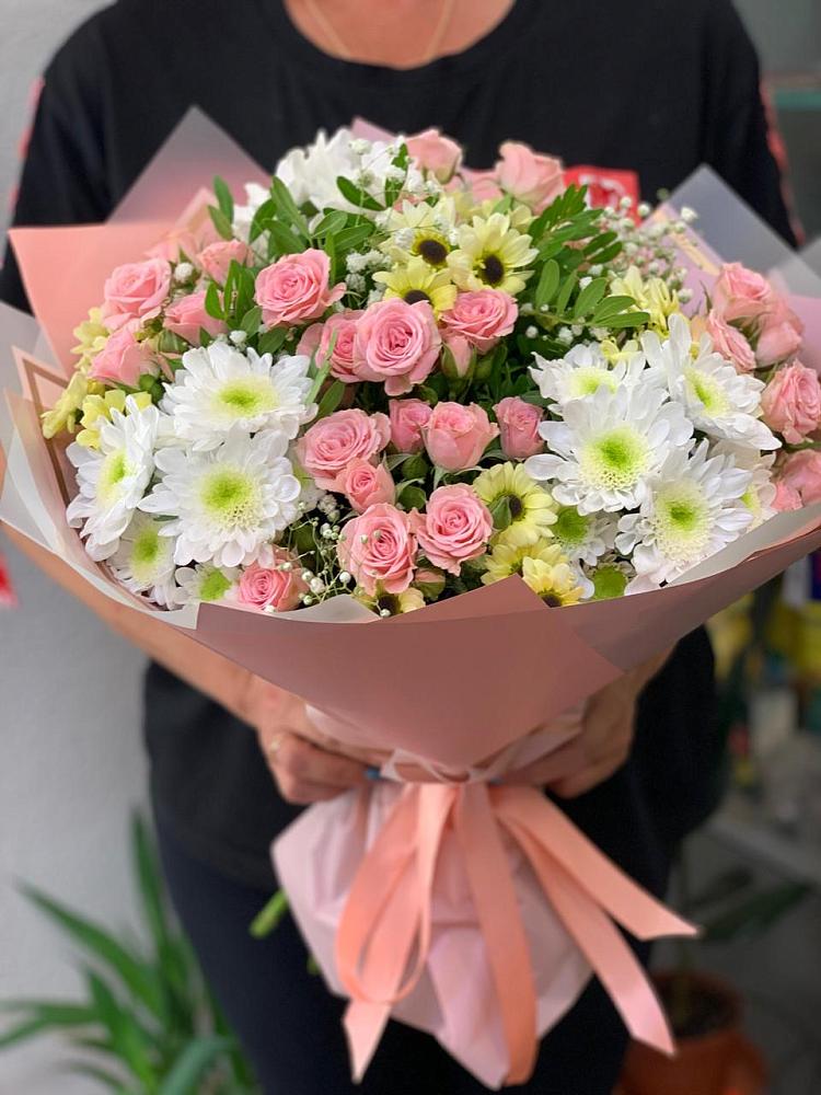 Букет цветов из: Розы и Хризантемы в Натухаевской