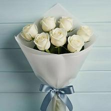 Букет 7 Белых роз Эдлесс Лав в Натухаевской