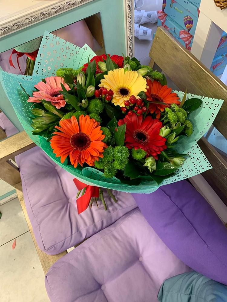 Букет цветов из: Герберы, Хризантемы и Альстромерии в Натухаевской