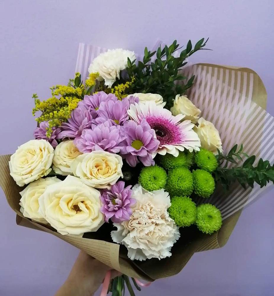 Букет цветов из: Хризантемы, Розы, Гвоздики и Герберы в Натухаевской