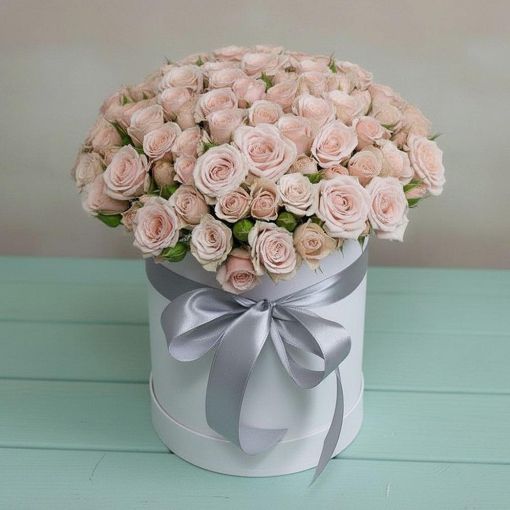 Цветочная композиция из Розы в шляпной коробке в Натухаевской